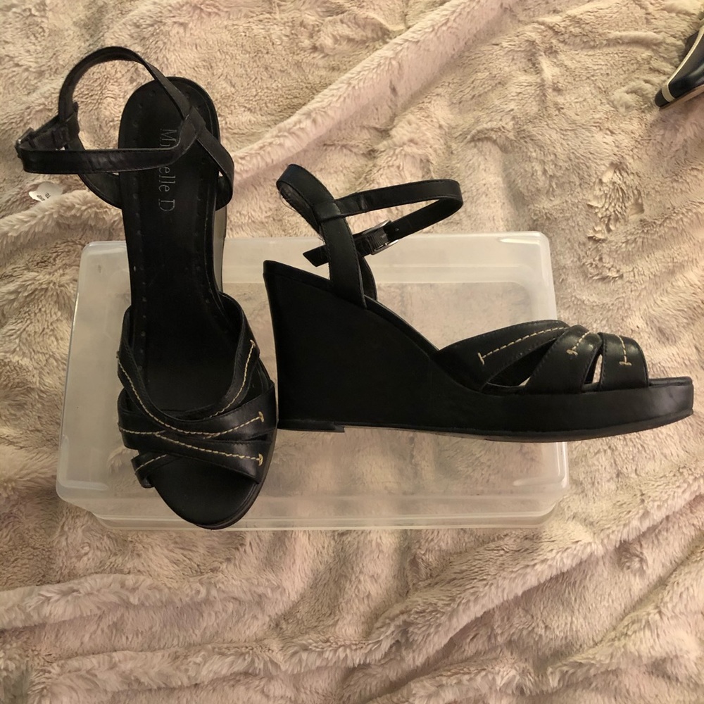 Michelle D black wedges with white stitching